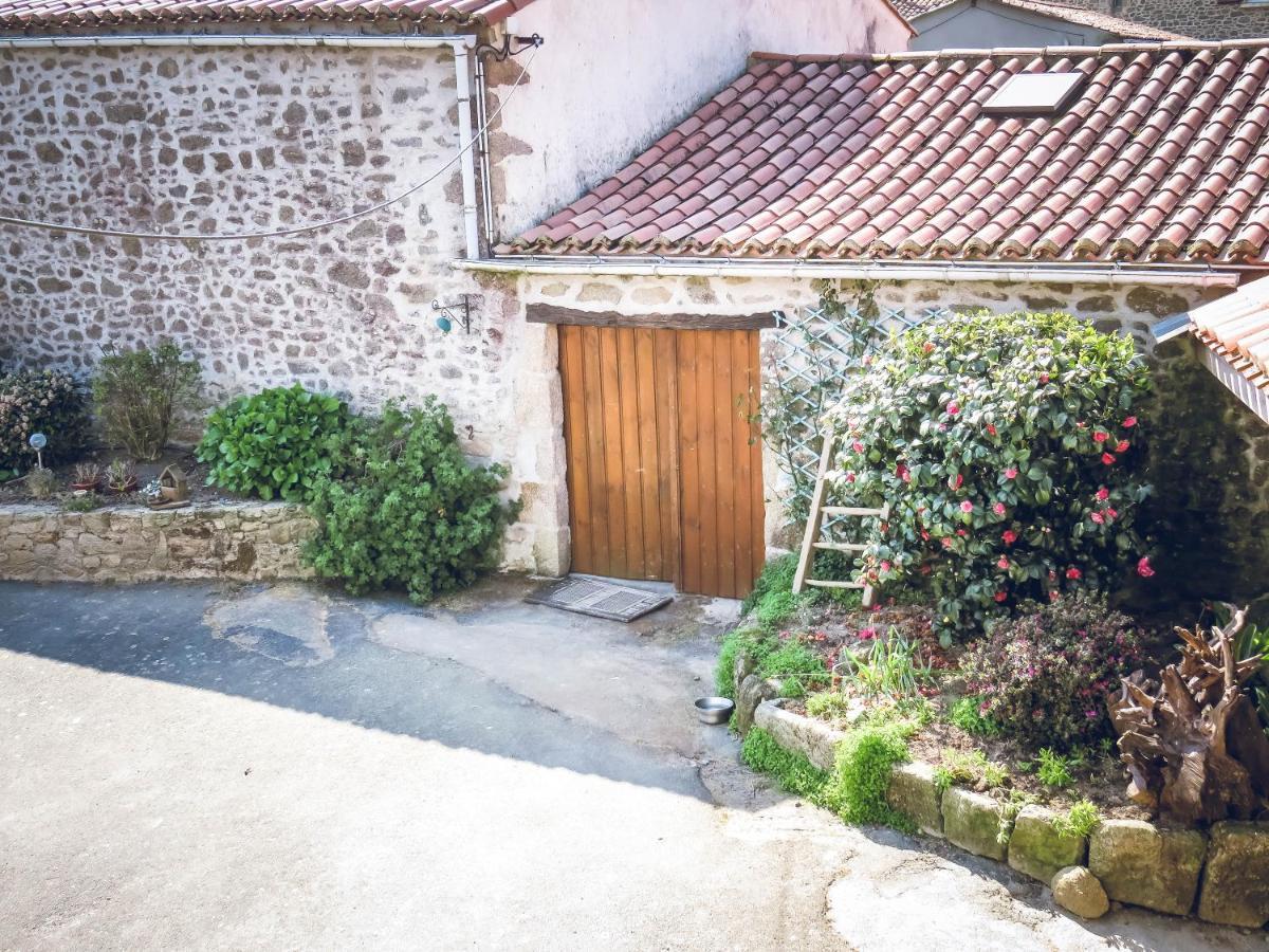 Domaine Des Fees Apartamento La Gaubretiere Exterior foto