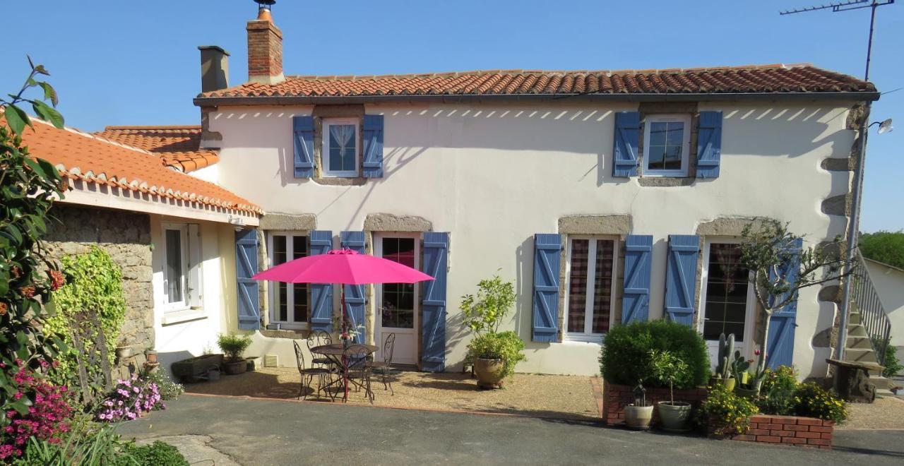 Domaine Des Fees Apartamento La Gaubretiere Exterior foto